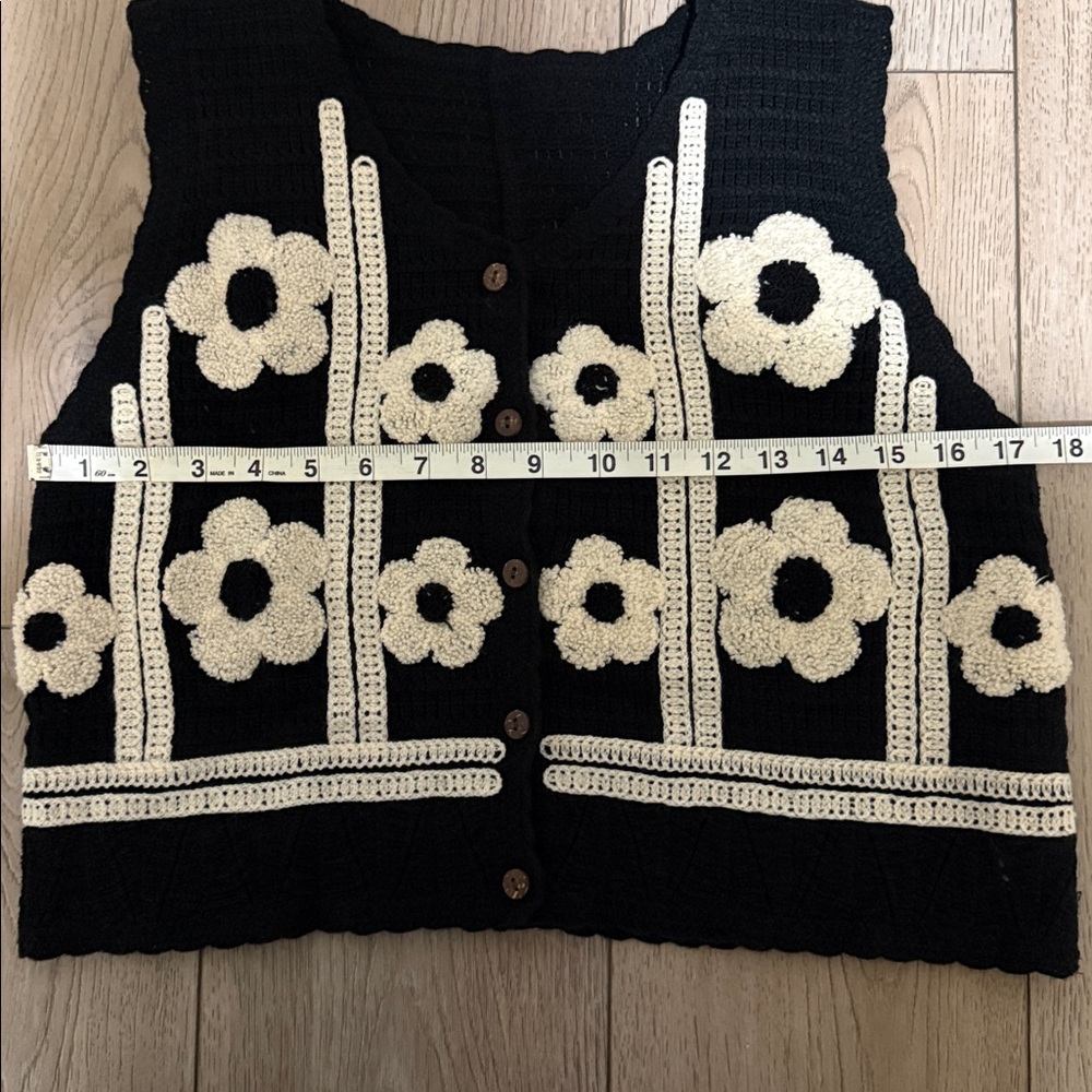 Commense knit floral vest - Picture 2 of 5